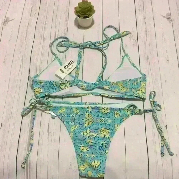 Two piece Swimsuit L - Picture 2 of 3